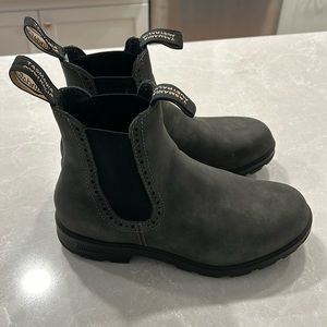 Blundstone Size 5.5 High Top